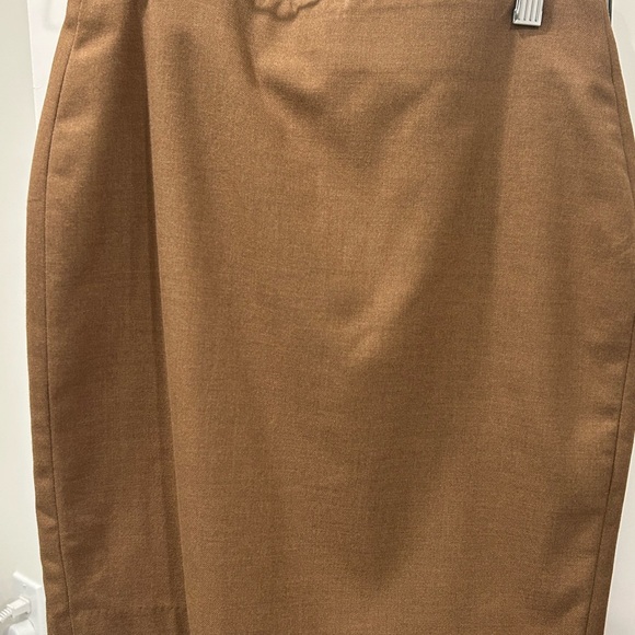 Bailey 44 lace contrast peplum top with Banana Republic skirt - Picture 4 of 6